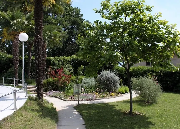 With A Swimming Pool Lovran, Opatija - 7707 Apartment *